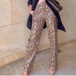 Zara Faux Leather High-rise Snake Print
Pants(Size XS)